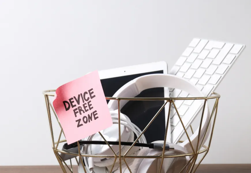 Digital Addiction – How Digital Detox can be done? List of useful techniques for parents